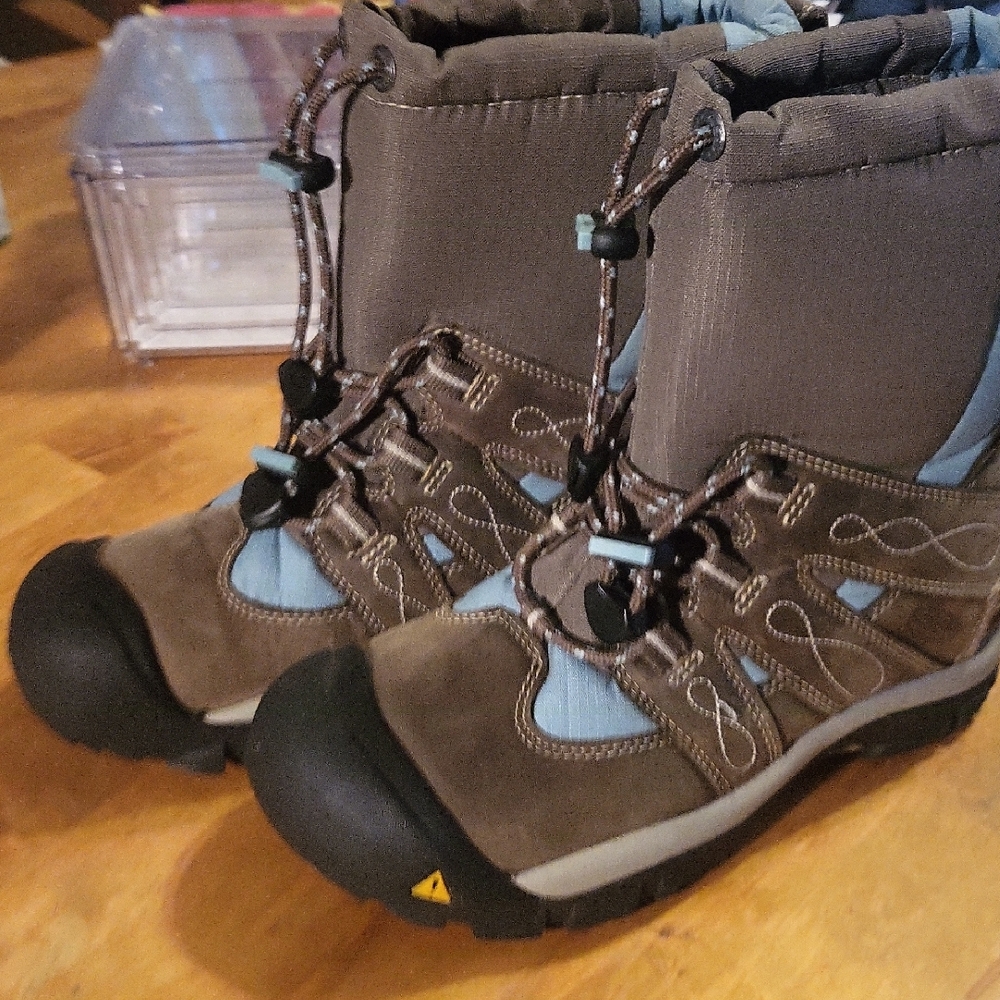 Keen Brown and Blue Winter Boots